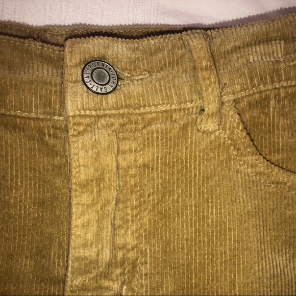 Brandy Melville Corduroy Skirt - Picture 3 of 3